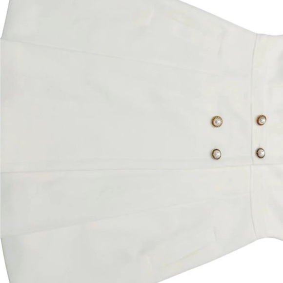 Elegant White Double-Breasted Women's Coat - Picture 3 of 11